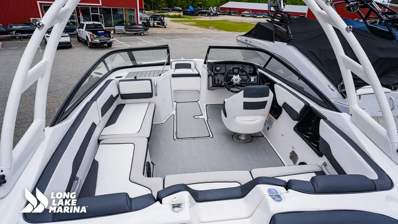 Slide: The Image of Yamaha AR195 2024 - 3