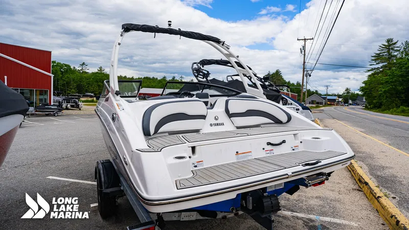 Slide: The Image of Yamaha AR195 2024 - 4