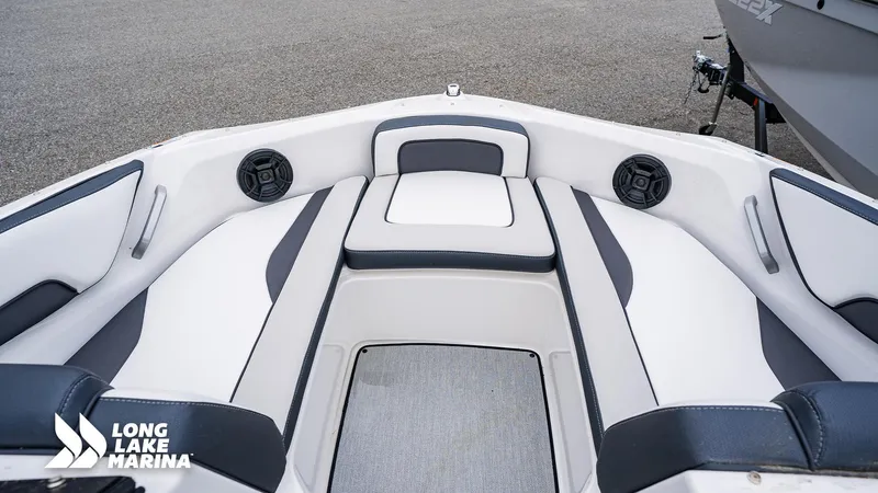 Slide: The Image of Yamaha AR195 2024 - 5