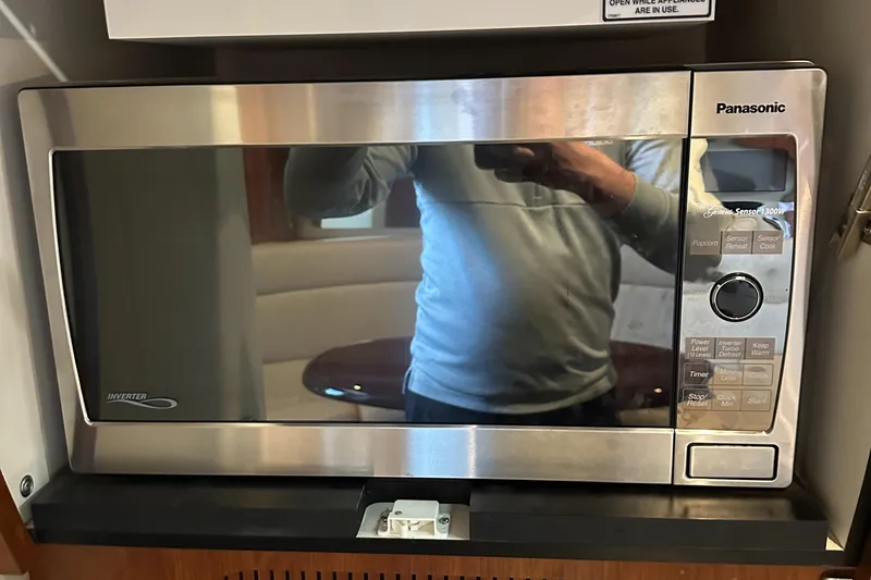 Slide: The Image of Sea Ray 360 Sundancer 2006 - 57