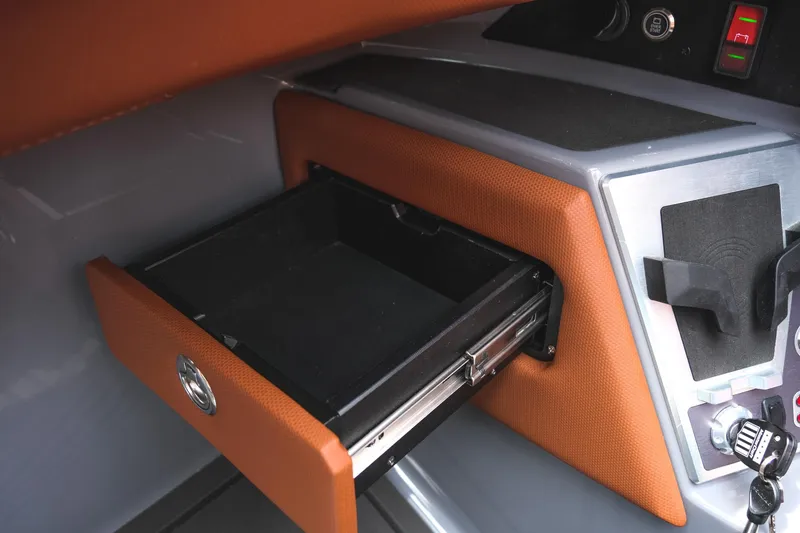 Slide: The Image of MasterCraft XStar 25 2025 - 54