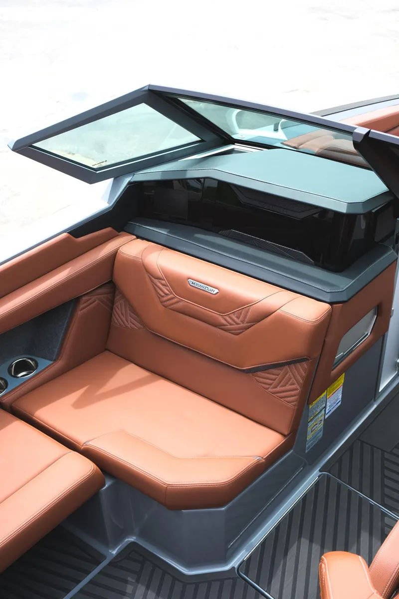 Slide: The Image of MasterCraft XStar 25 2025 - 58