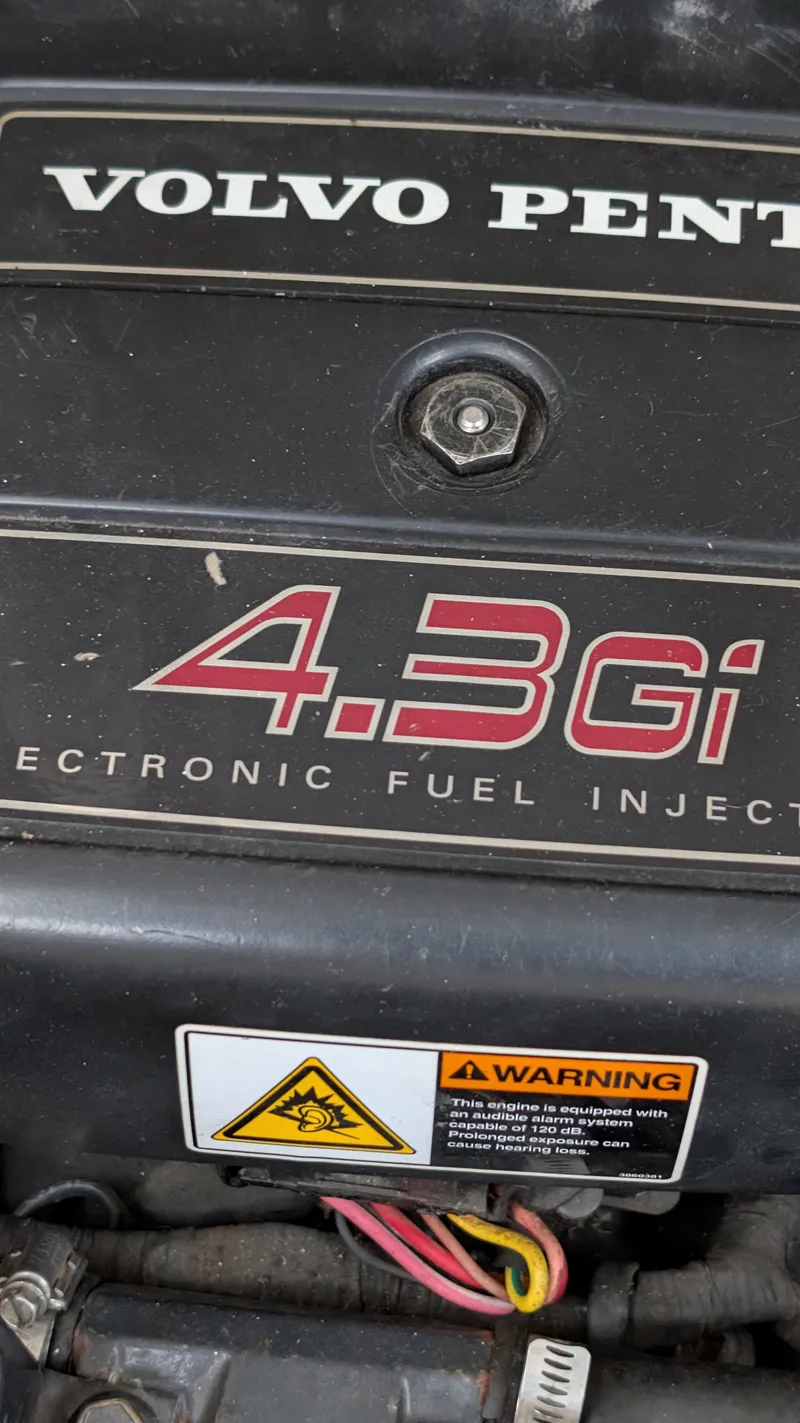 Slide: The Image of Volvo Penta 4.3Gi engine in 2000 Regal 2860 Commodore boat. - 35