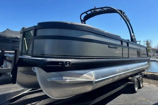 The Image of 2025 Viaggio Diamante S logo on sleek metallic surface. - 0