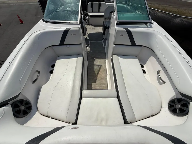 Slide: The Image of Regal 22 FasDeck 2017 - 53