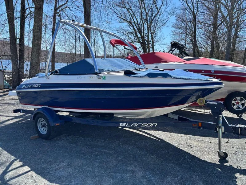 The Image of Larson LX 185S I/0 2014 - 1