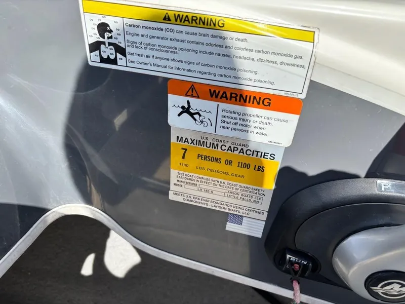 Slide: The Image of Larson LX 185S I/0 2014 - 10