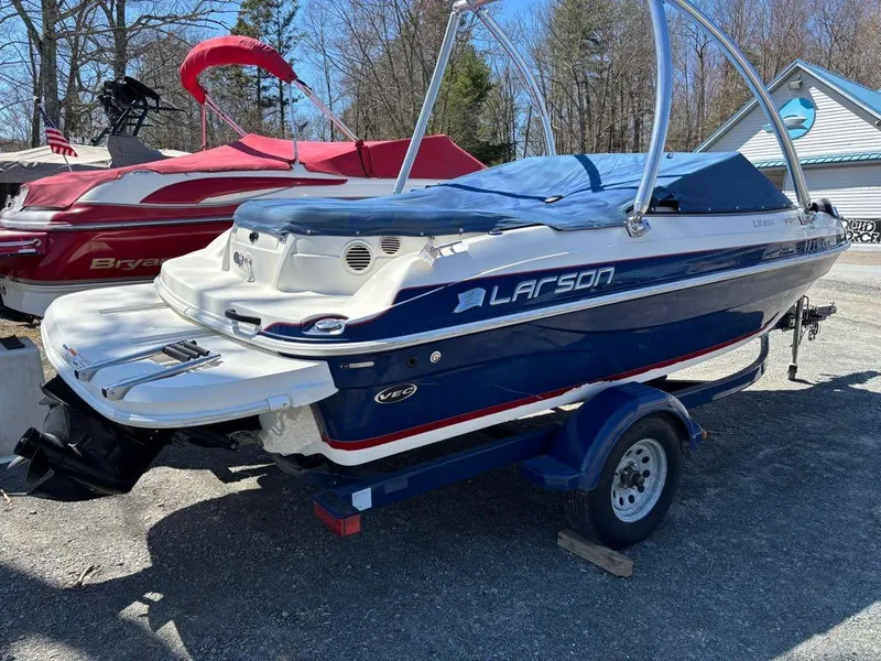 Slide: The Image of Larson LX 185S I/0 2014 - 11
