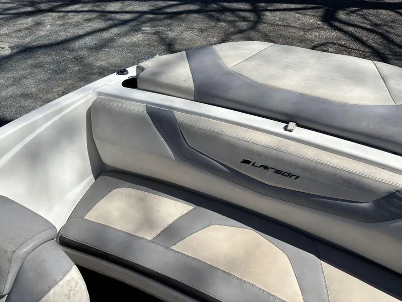 Slide: The Image of Larson LX 185S I/0 2014 - 3