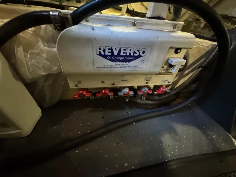 Slide: The Image of 49 2005 Sabreline 47 Engine Room - 48