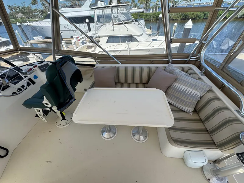 Slide: The Image of 8 2005 Sabreline 47 Sundeck L Settee - 5