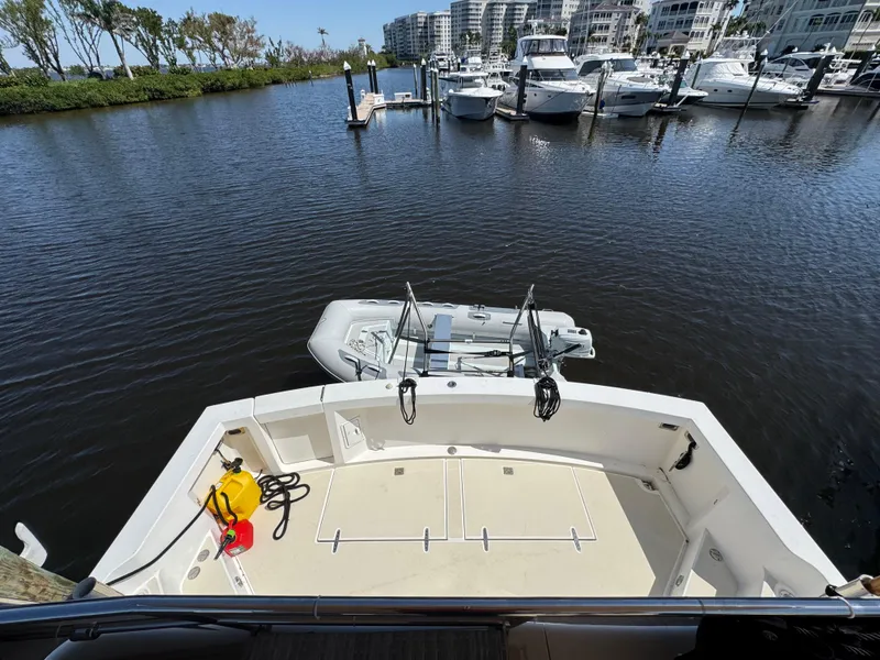 Slide: The Image of 66 2005 Sabreline 47 Stern - 62