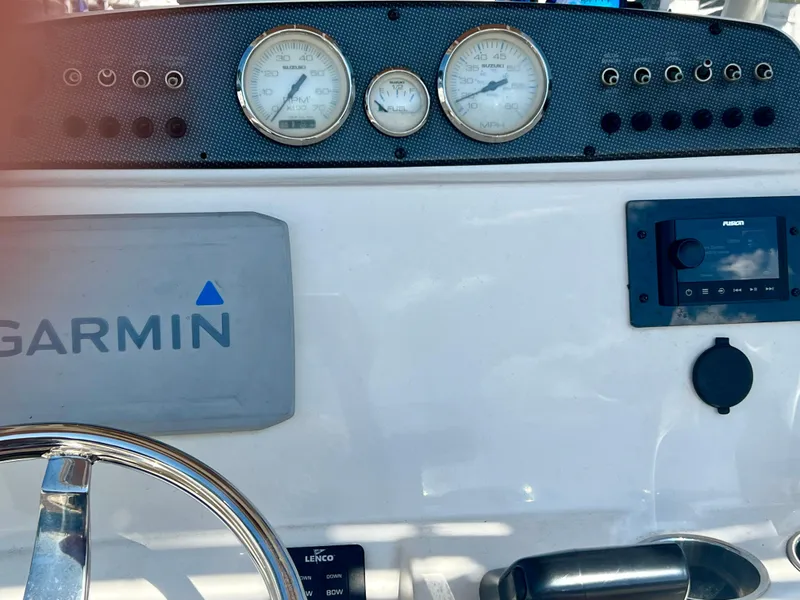 Slide: The Image of Pioneer 202 Sportfish 2019 - 3