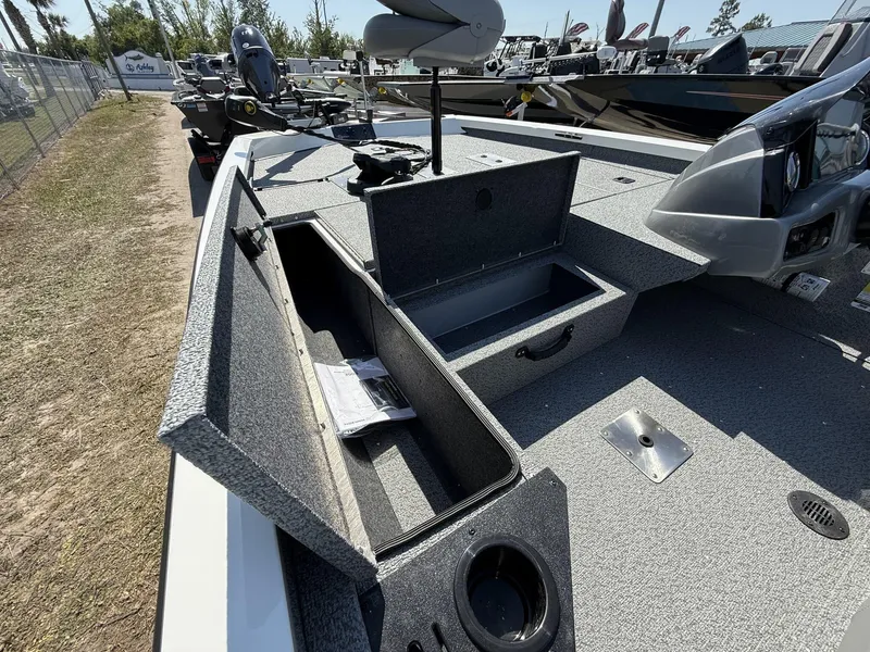 Slide: The Image of G3 Sportsman 1710 PFX 2025 - 7