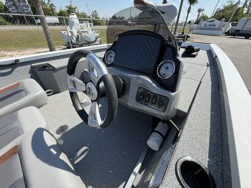 Slide: The Image of G3 Sportsman 1710 PFX 2025 - 7