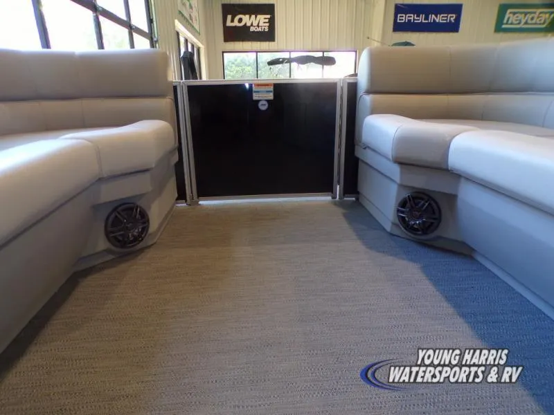 Slide: The Image of Godfrey EX2286SFLX 2025 - 15