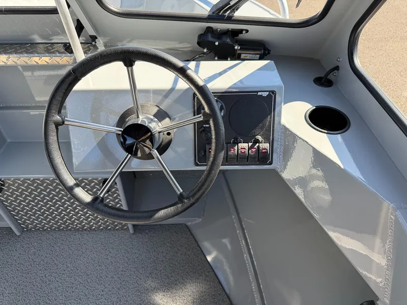 Slide: The Image of Hewescraft 200 Sportsman 2026 - 10