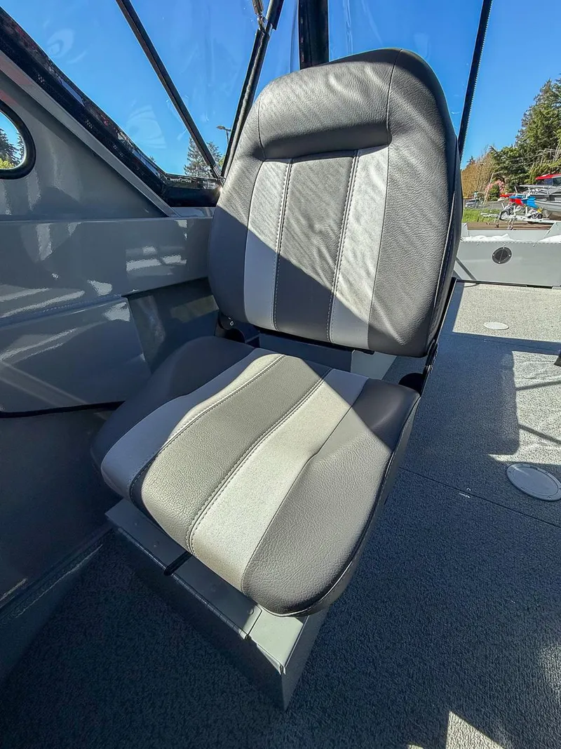 Slide: The Image of Hewescraft 200 Sportsman 2026 - 12