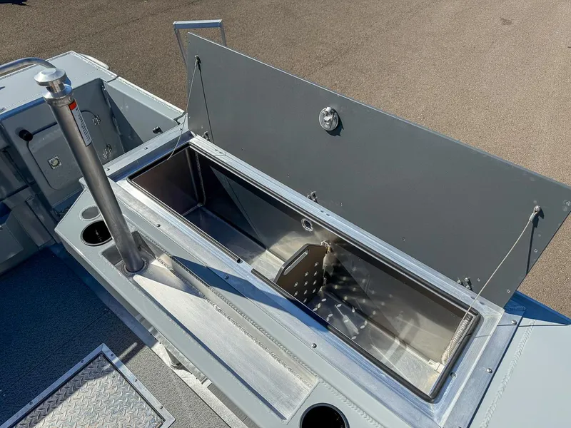 Slide: The Image of Hewescraft 210 Sea Runner Hard Top 2025 - 18