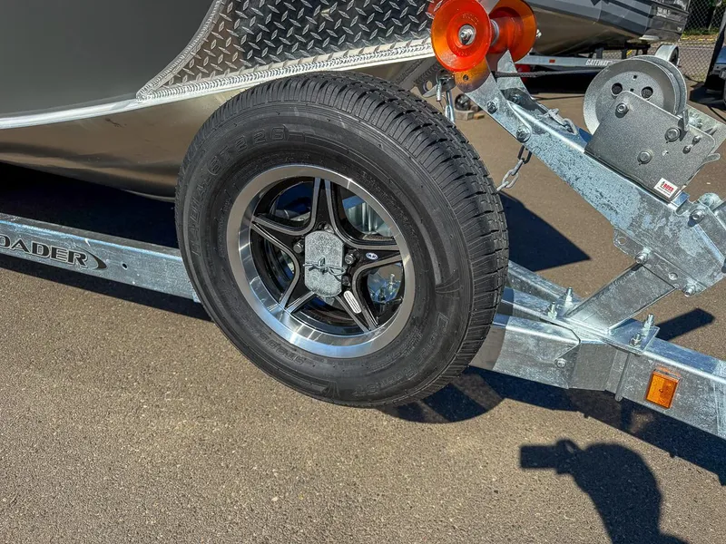 Slide: The Image of Hewescraft 210 Sea Runner Hard Top 2025 - 23