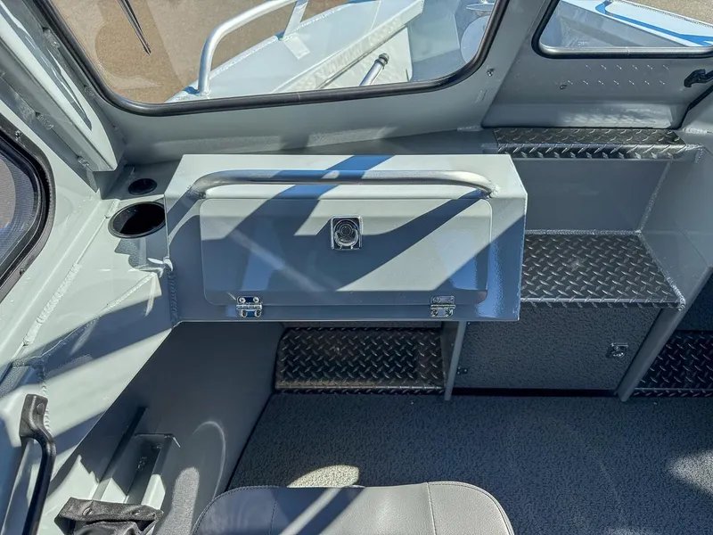 Slide: The Image of Hewescraft 210 Sea Runner Hard Top 2026 - 10