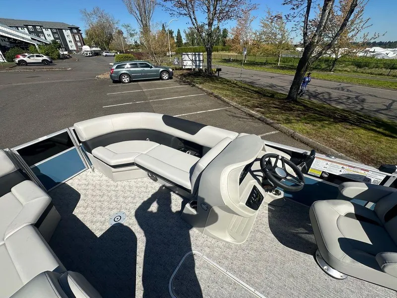 Slide: The Image of South Bay 224UL LE Entertainment 2.75 2025 - 10