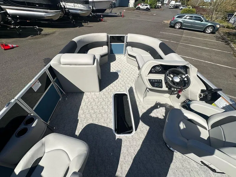 Slide: The Image of South Bay 224UL LE Entertainment 2.75 2025 - 19