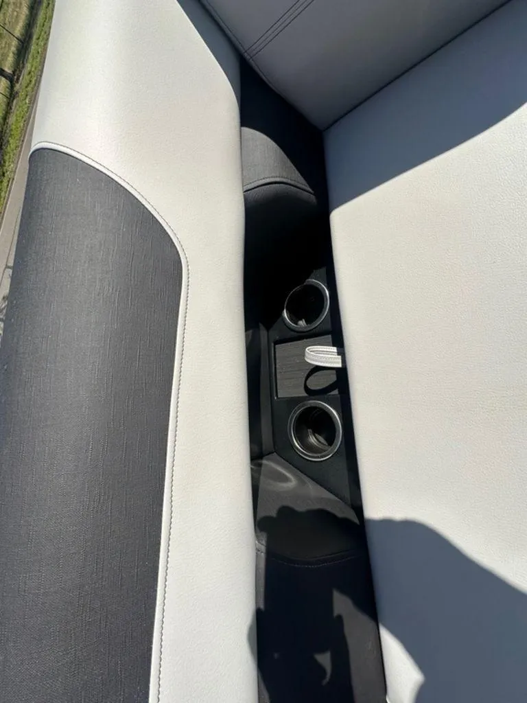 Slide: The Image of South Bay 224UL LE Entertainment 2.75 2025 - 20