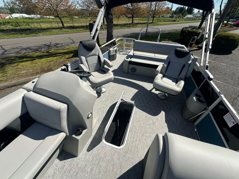 Slide: The Image of South Bay 224UL LE Entertainment 2.75 2025 - 21