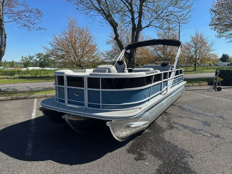 Slide: The Image of South Bay 224UL LE Entertainment 2.75 2025 - 3