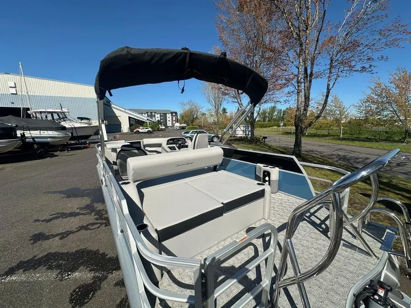 Slide: The Image of South Bay 224UL LE Entertainment 2.75 2025 - 6