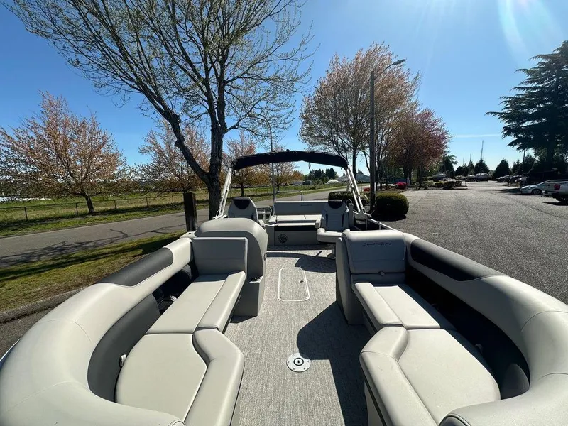 Slide: The Image of South Bay 224UL LE Entertainment 2.75 2025 - 8