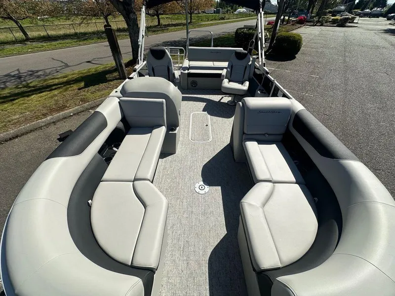 Slide: The Image of South Bay 224UL LE Entertainment 2.75 2025 - 9