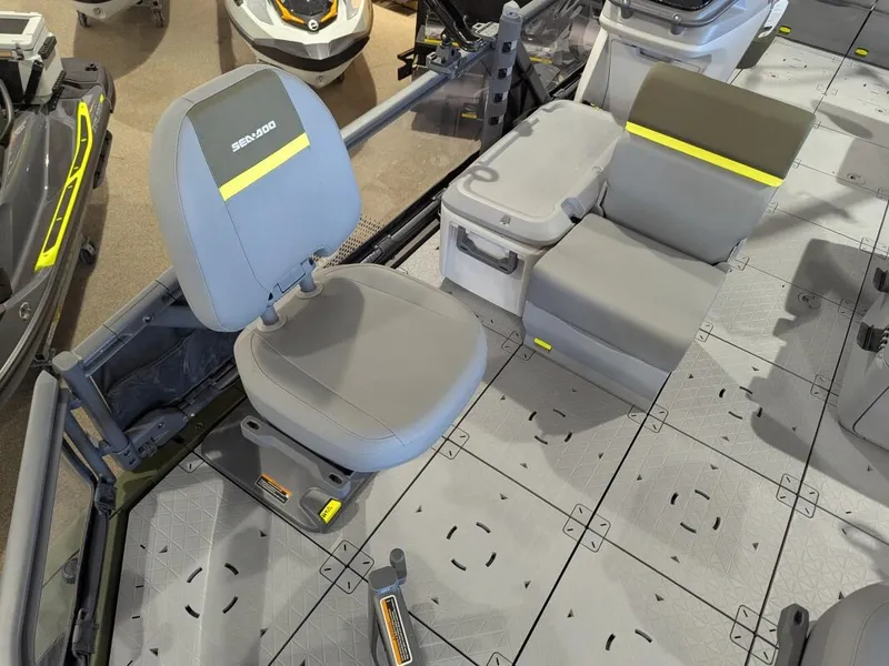 Slide: The Image of Sea-Doo Switch Fish 21 2025 - 12