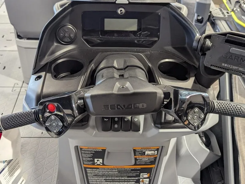 Slide: The Image of Sea-Doo Switch Fish 21 2025 - 21