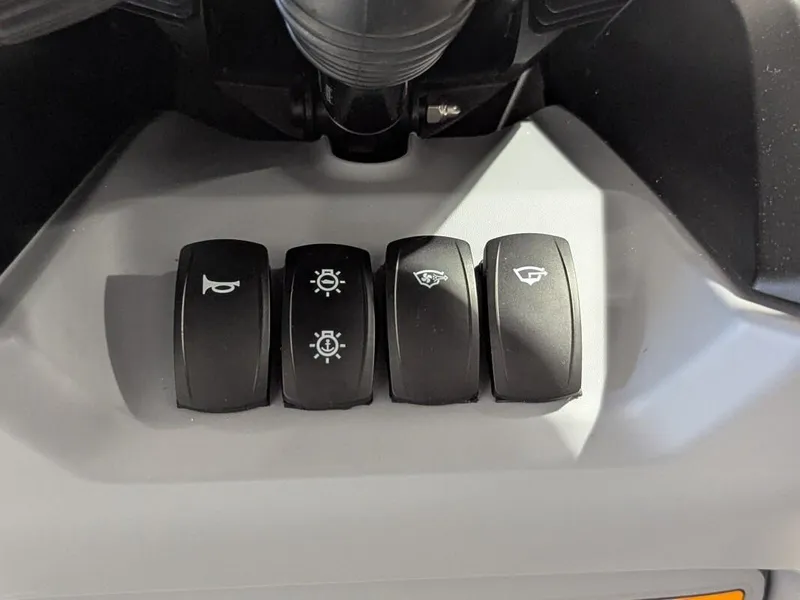 Slide: The Image of Sea-Doo Switch Fish 21 2025 - 25