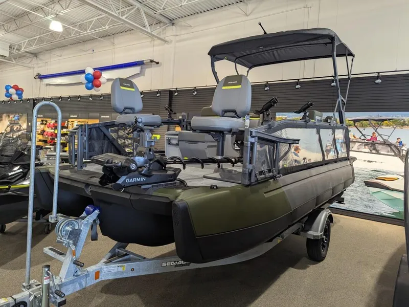 Slide: The Image of Sea-Doo Switch Fish 21 2025 - 3