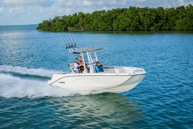 Slide: The Image of Yamaha 220 FSH Sport 2025 - 17