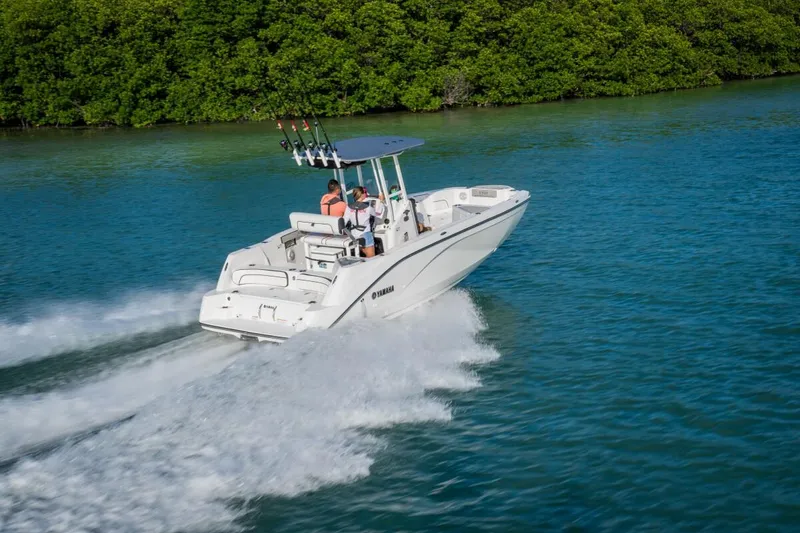 Slide: The Image of Yamaha 220 FSH Sport 2025 - 22