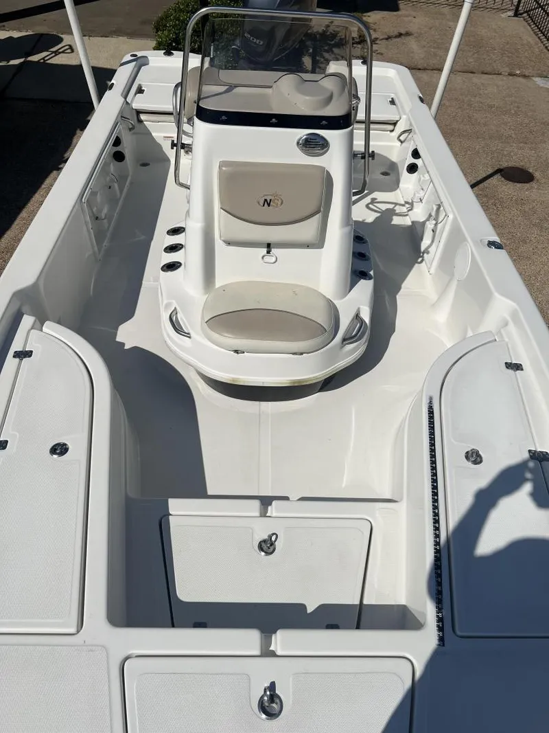 Slide: The Image of NauticStar 215 XTS 2017 - 12