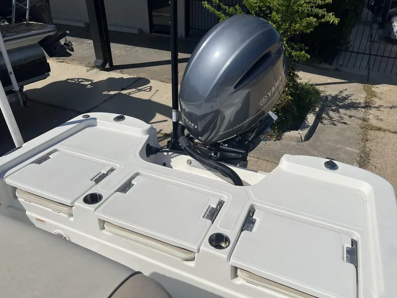 Slide: The Image of NauticStar 215 XTS 2017 - 13