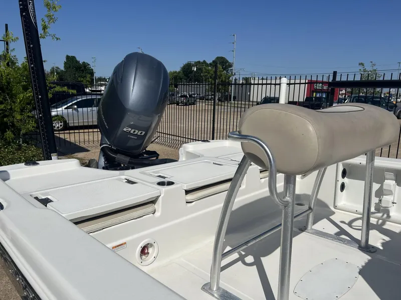 Slide: The Image of NauticStar 215 XTS 2017 - 6