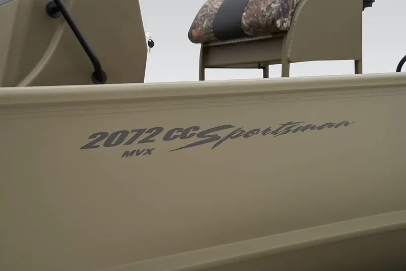 Slide: The Image of Tracker Grizzly 2072 CC Sportsman 2025 - 56