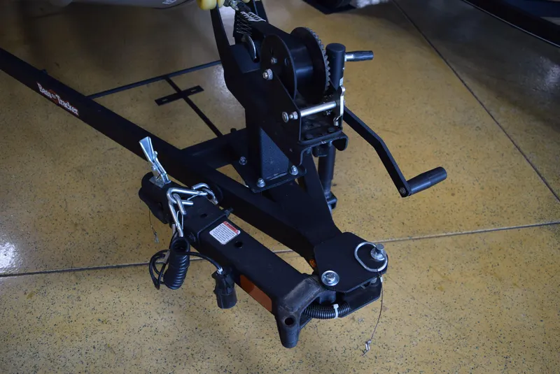 Slide: The Image of Trailer hitch and winch of 2025 Tracker Bass Tracker Classic XL boat. - 5
