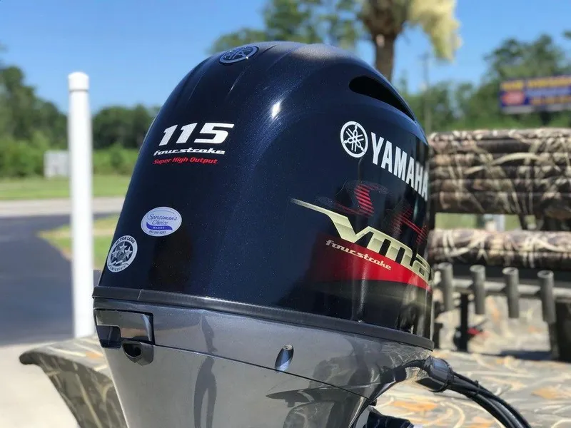 Slide: The Image of Yamaha 115 VMAX outboard motor on War Eagle Blackhawk 961, 2025 model. - 16