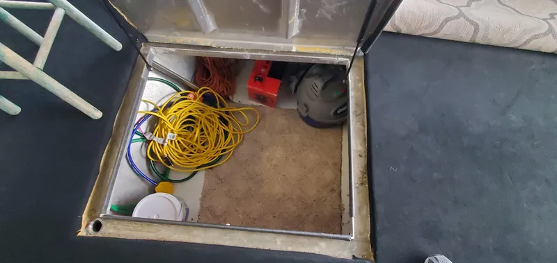 Slide: The Image of Jamestowner 1667WB Americana Custom 1998 - 102