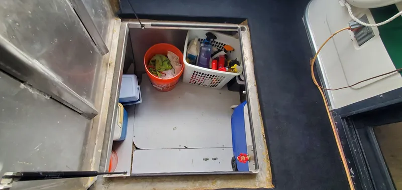 Slide: The Image of Jamestowner 1667WB Americana Custom 1998 - 104