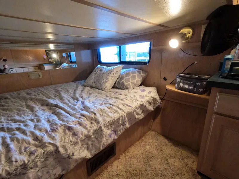 Slide: The Image of Jamestowner 1667WB Americana Custom 1998 - 53