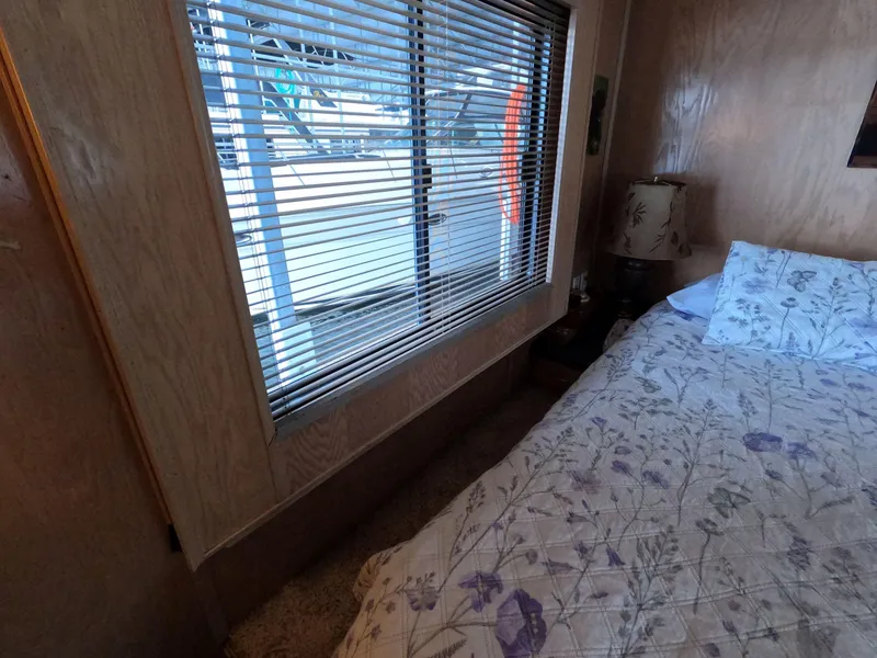 Slide: The Image of Jamestowner 1667WB Americana Custom 1998 - 58