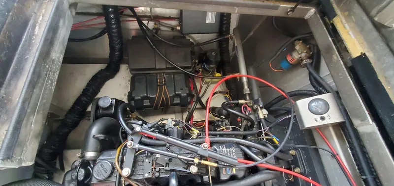 Slide: The Image of Jamestowner 1667WB Americana Custom 1998 - 96